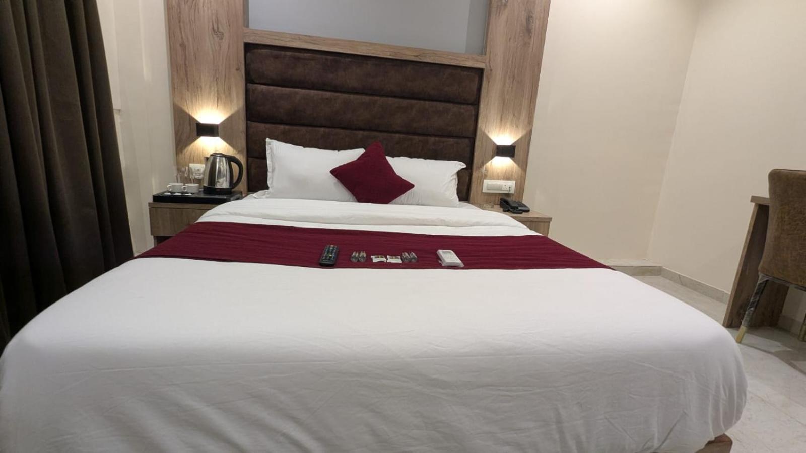 Silver Park Hotel *